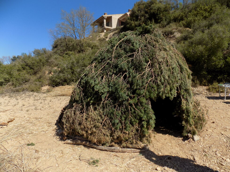 Reconstruyen experimentalmente una cabaña de cazadores-recolectores de hace 13.000 años