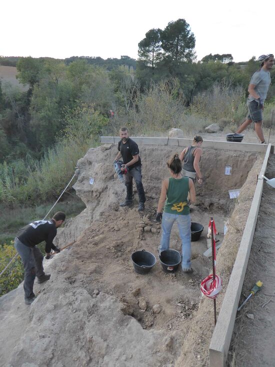 L’excavació al jaciment de Cal Sitjo de Sant Martí de Tous posa al descobert estructures d’hàbitat neolítiques