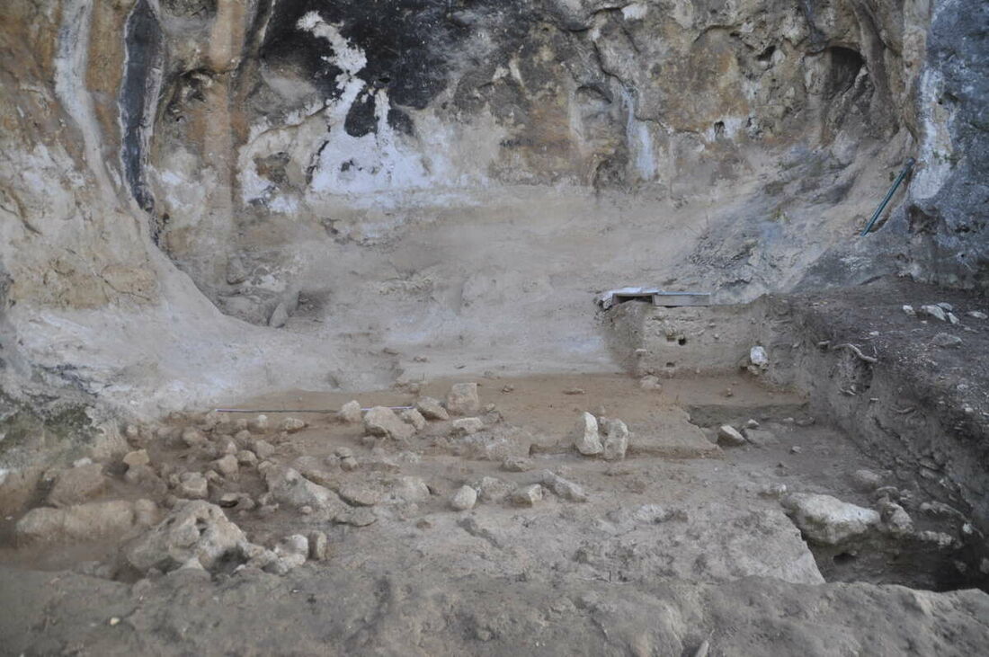 Nueva campaña de excavaciones arqueológicas en el yacimiento de la Balma de la Griera de Calafell