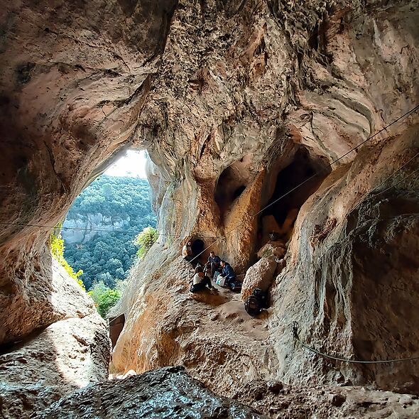 Archaeological excavations confirm that the Neanderthals occupied the Simanya cave, in the Natural Park of Sant Llorenç del Munt i l'Obac