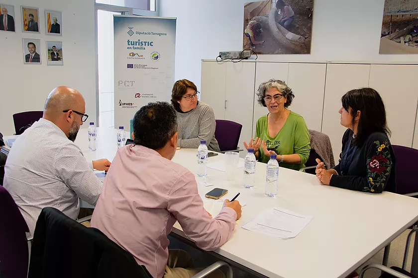 Una delegación de equipos directivos de universidades chilenas visitan el IPHES-CERCA para conocer las prácticas de transferencia del conocimiento que lleva a cabo el centro