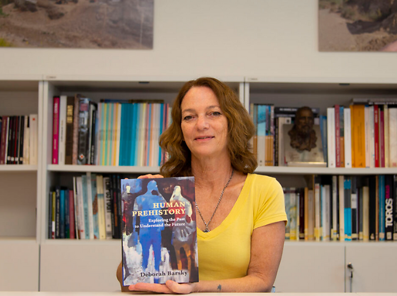 Deborah Barsky presents her book in Barcelona