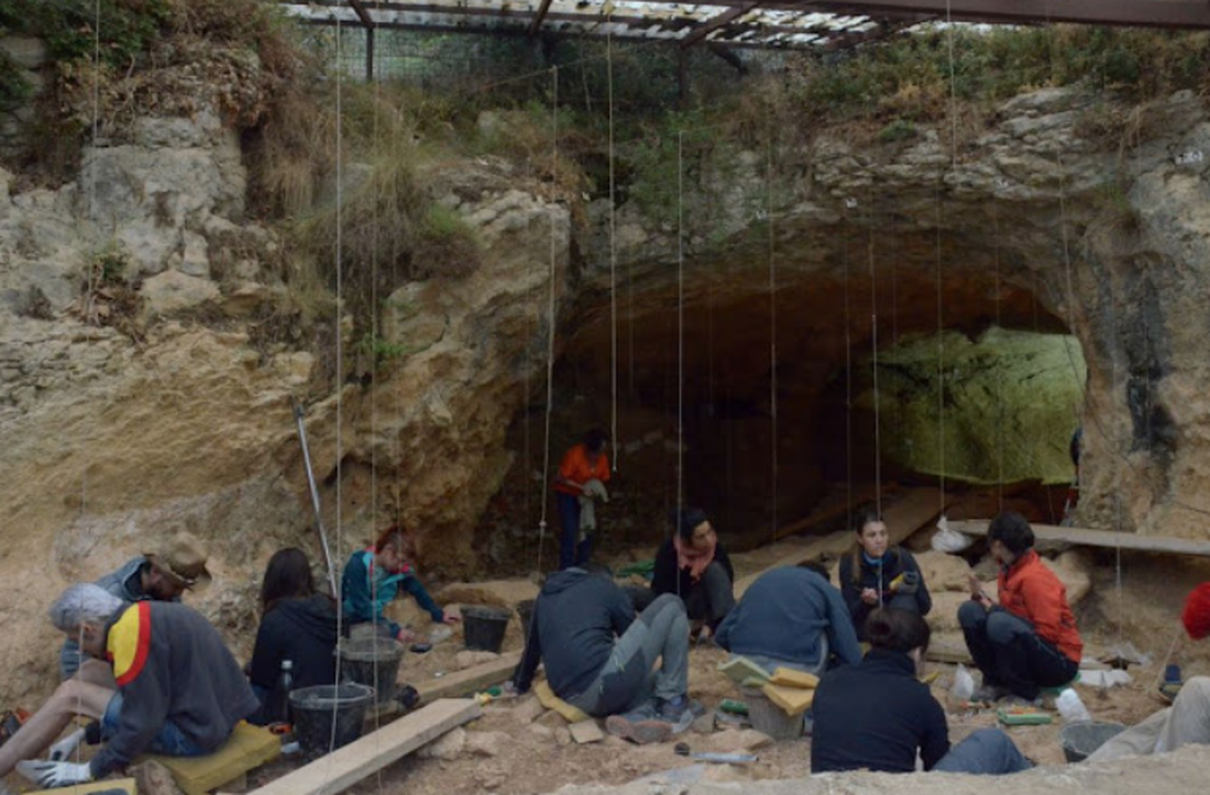 Los campamentos neandertales de la Cova de les Teixoneres mantuvieron su estructura básica durante más de 20.000 años