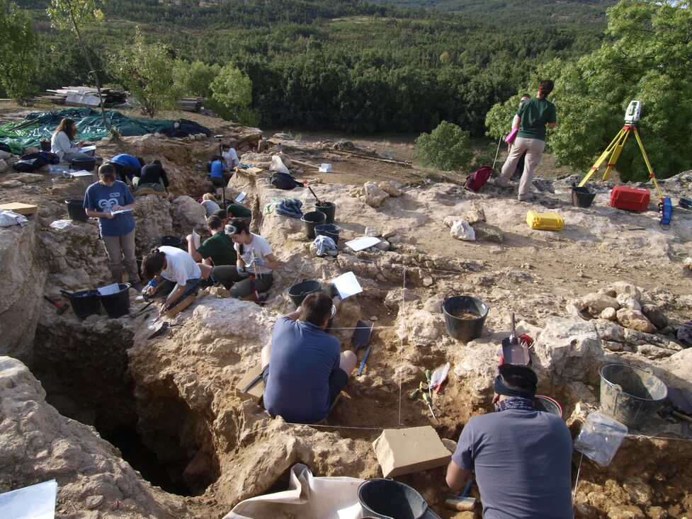 A hunting sanctuary in Pinilla del Valle (Madrid) confirms that the Neanderthals had symbolic capacity