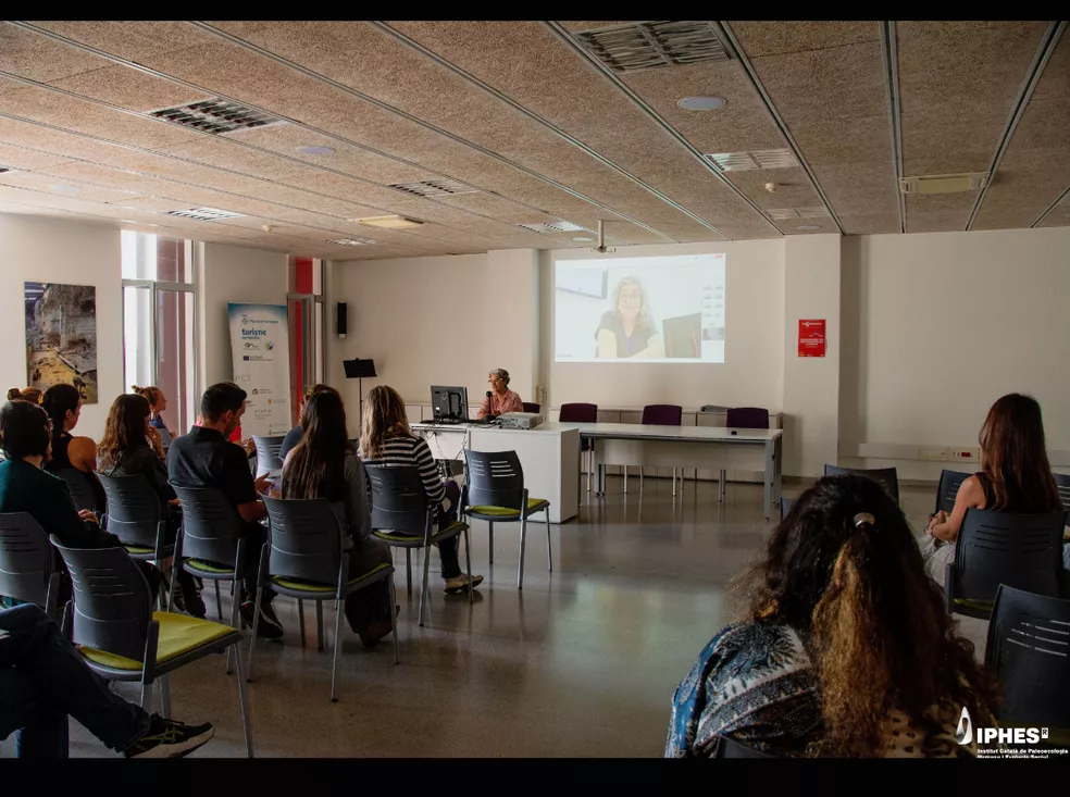 L’IPHES-CERCA acull l’exposició “<i>Mujeres en Atapuerca</i>”, un homenatge al paper de les dones en la recerca sobre l’evolució humana