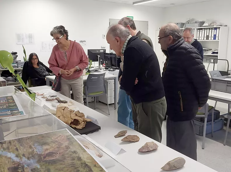 El Dr. Joan Martí i Castell, primer rector de la Universitat Rovira i Virgili visita l'IPHES-CERCA